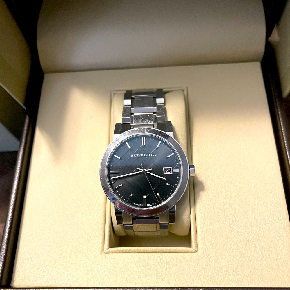 Burberry The City BU9001 Men/Unisex Wrist Watch